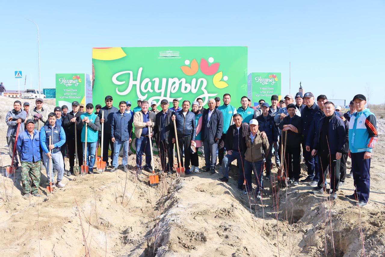 В рамках экологической акции «Чистый Казахстан» и декады наурызнама высажены саженцы