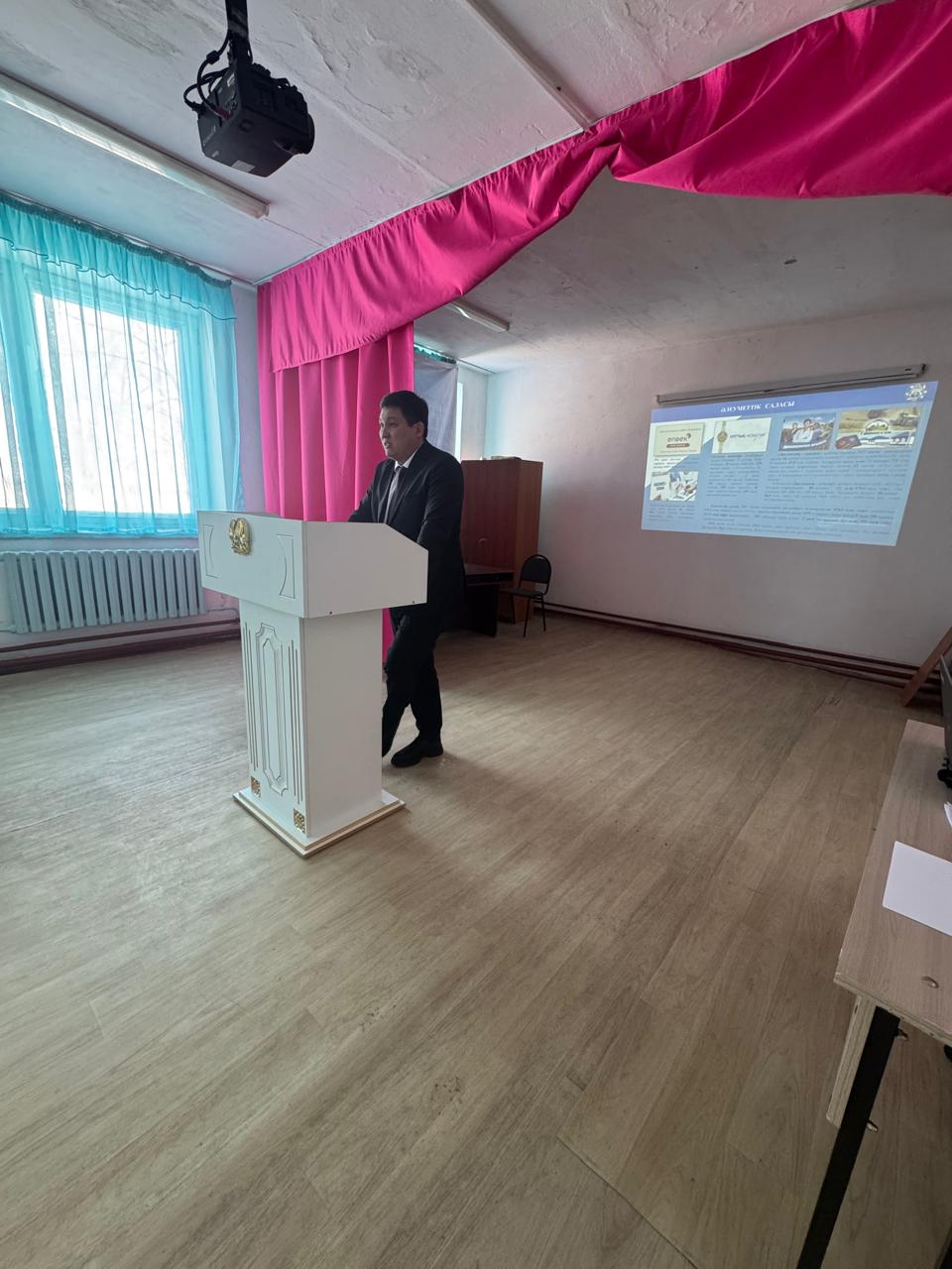 Аким района продолжает встречи с населением