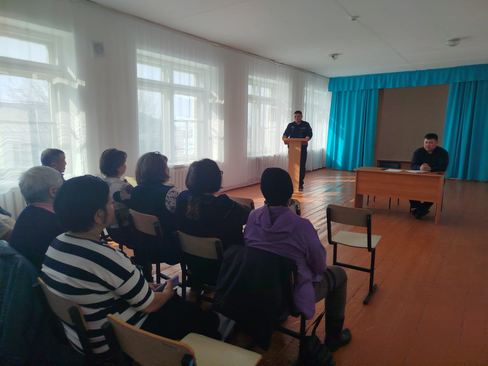 Отчетная встреча участкового инспектора полиции с населением