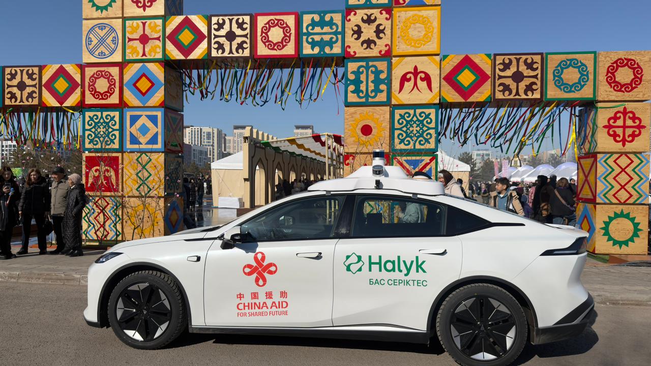 Digital Nauryz: В Астане прошёл демонстрационный заезд беспилотного автомобиля