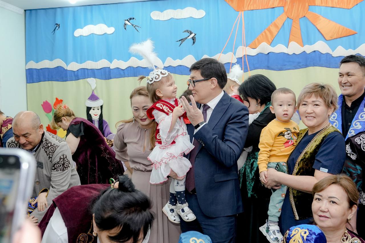 Аким города ознакомился с работой специализированного детского дома