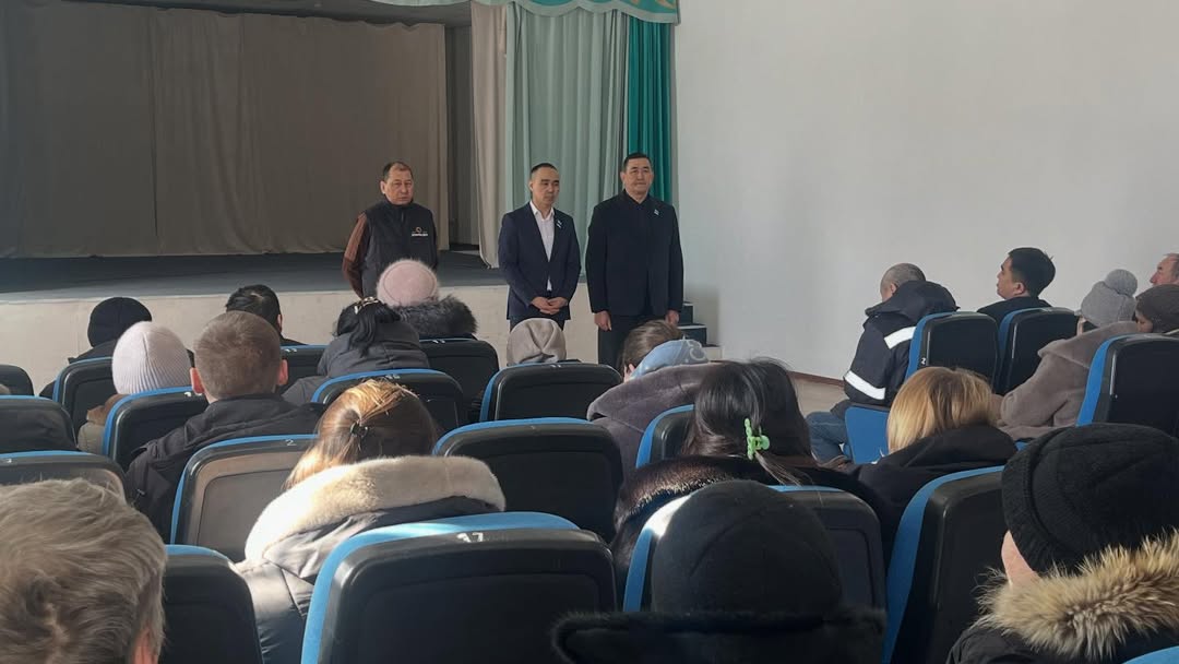 Члены региональной коалиции «Народная Конституция для справедливого и прогрессивного Казахстана» встретились с жителями села Курмансай.