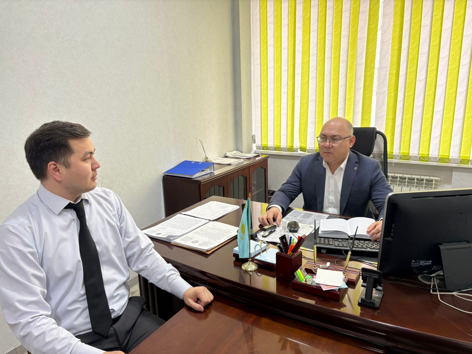 По профилактике коррупции и разъяснению этических норм государственных служащих.