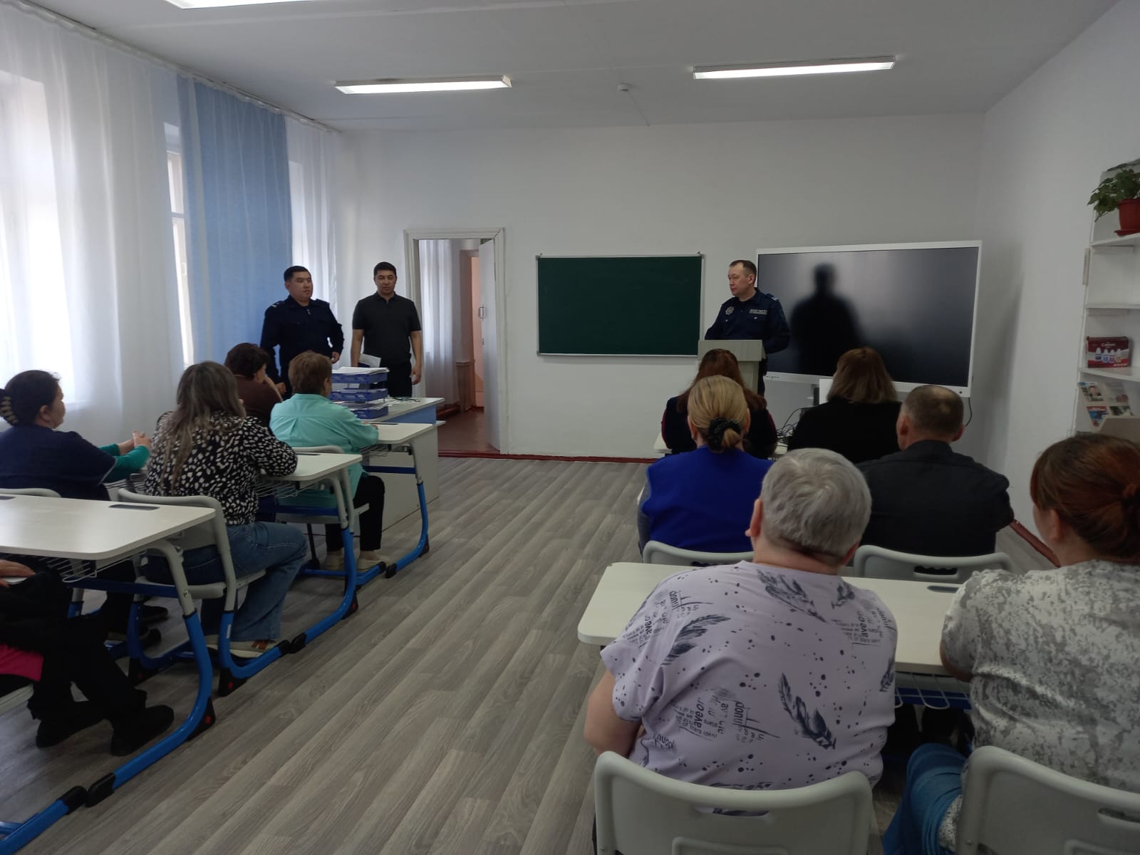 26 марта проведено собрание с жителями Большевистского сельского округа