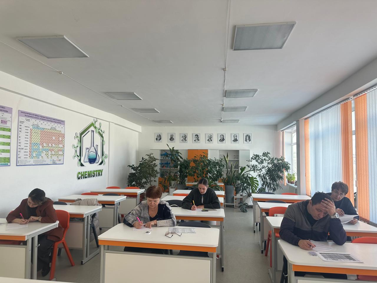 27 февраля 2026 года отделом образования г. Шахтинска на базе КГУ «Школа-гимназия имени С.Сейфуллина» проведен городской (отборочный) этап областной олимпиады учителей химии.