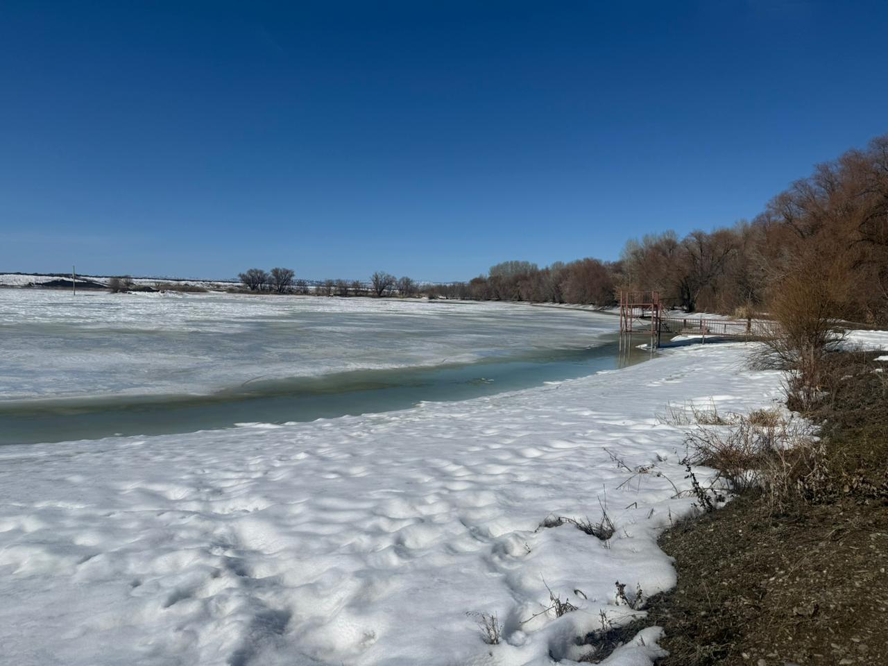 В Кокпектинском районе проведена проверка гидротехнических сооружений в рамках подготовки к весеннему паводку