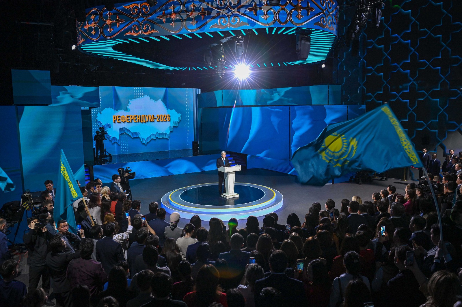 Президент Касым-Жомарт Токаев ознакомился с результатами экзит-полла, проведенного в ходе республиканского референдума