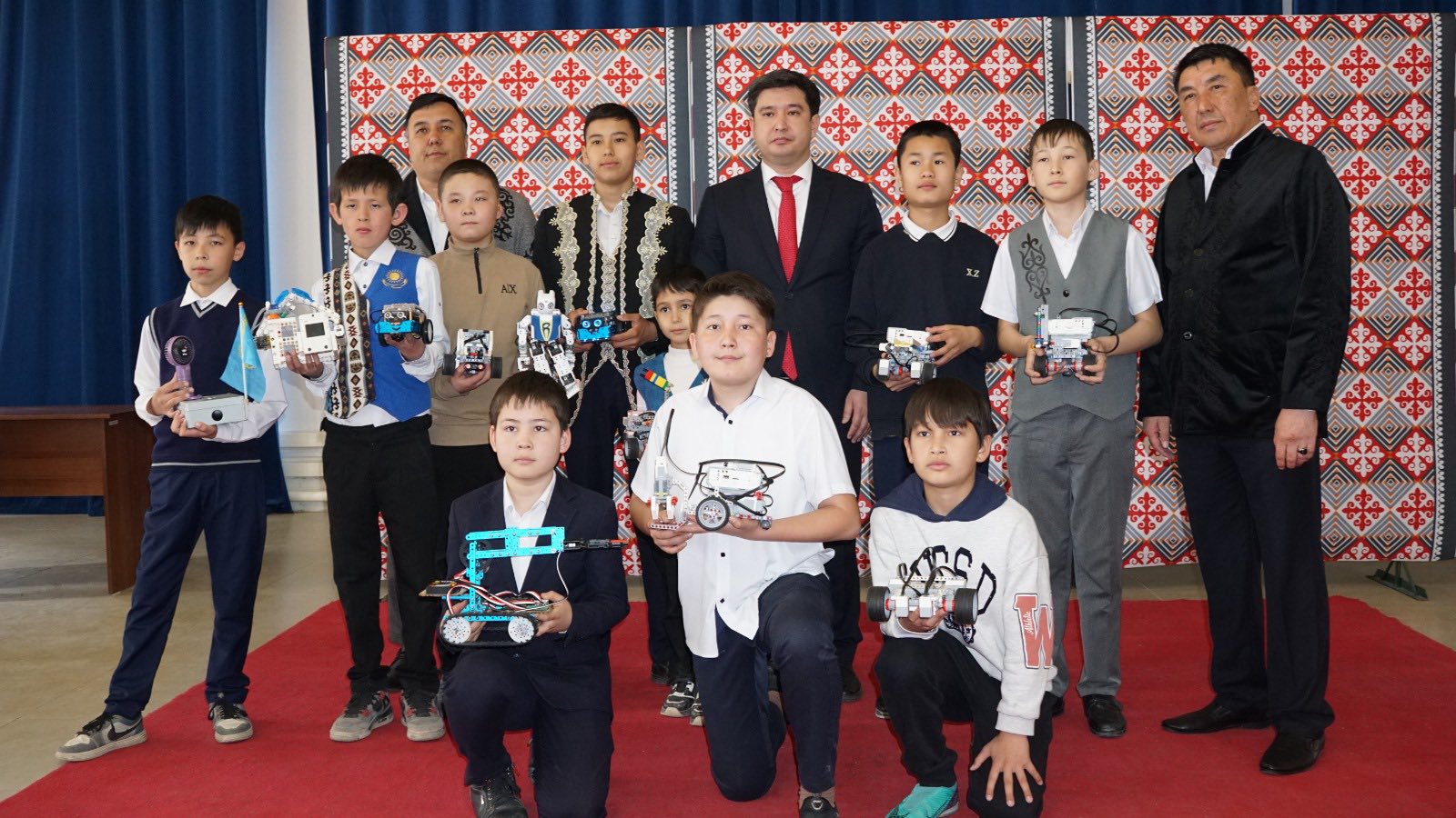 ТУРКЕСТАН: В ОРДАБАСЫ В РАМКАХ ДЕКАДЫ «НАУРЫЗНАМА» ПРОШЛА ВЫСТАВКА РОБОТОТЕХНИКИ ЮНЫХ ИЗОБРЕТАТЕЛЕЙ