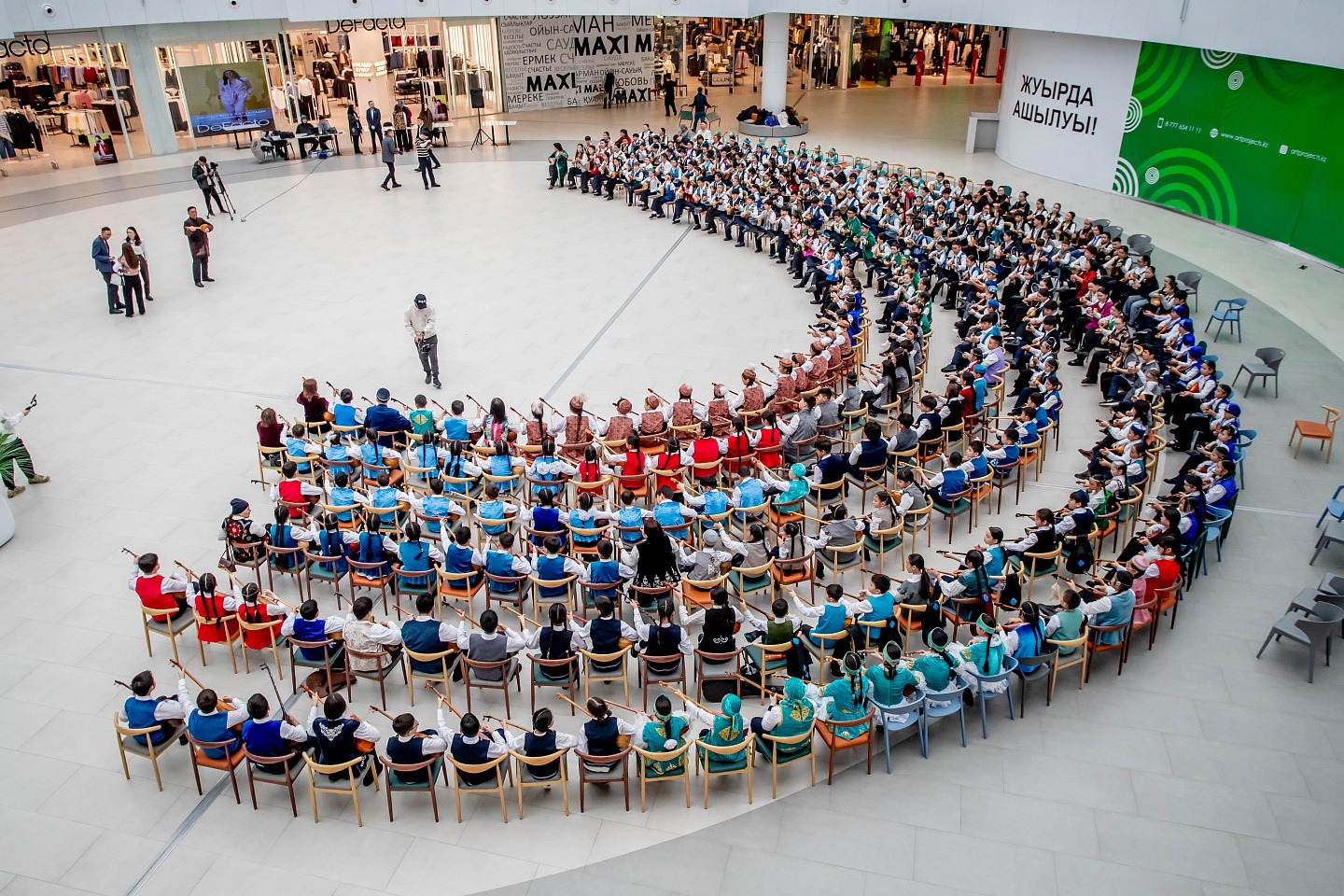 Юные музыканты провели необычный перфоманс в Усть-Каменогорске