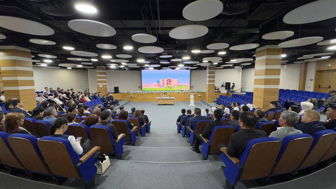 ТУРКЕСТАН: АИДА БАЛАЕВА ОБСУДИЛА С КОЛЛЕКТИВОМ НАЦИОНАЛЬНОГО ИСТОРИКО-КУЛЬТУРНОГО МУЗЕЯ-ЗАПОВЕДНИКА «ӘЗІРЕТ СҰЛТАН» КЛЮЧЕВЫЕ НАПРАВЛЕНИЯ РАЗВИТИЯ МУЗЕЙНОЙ СФЕРЫ