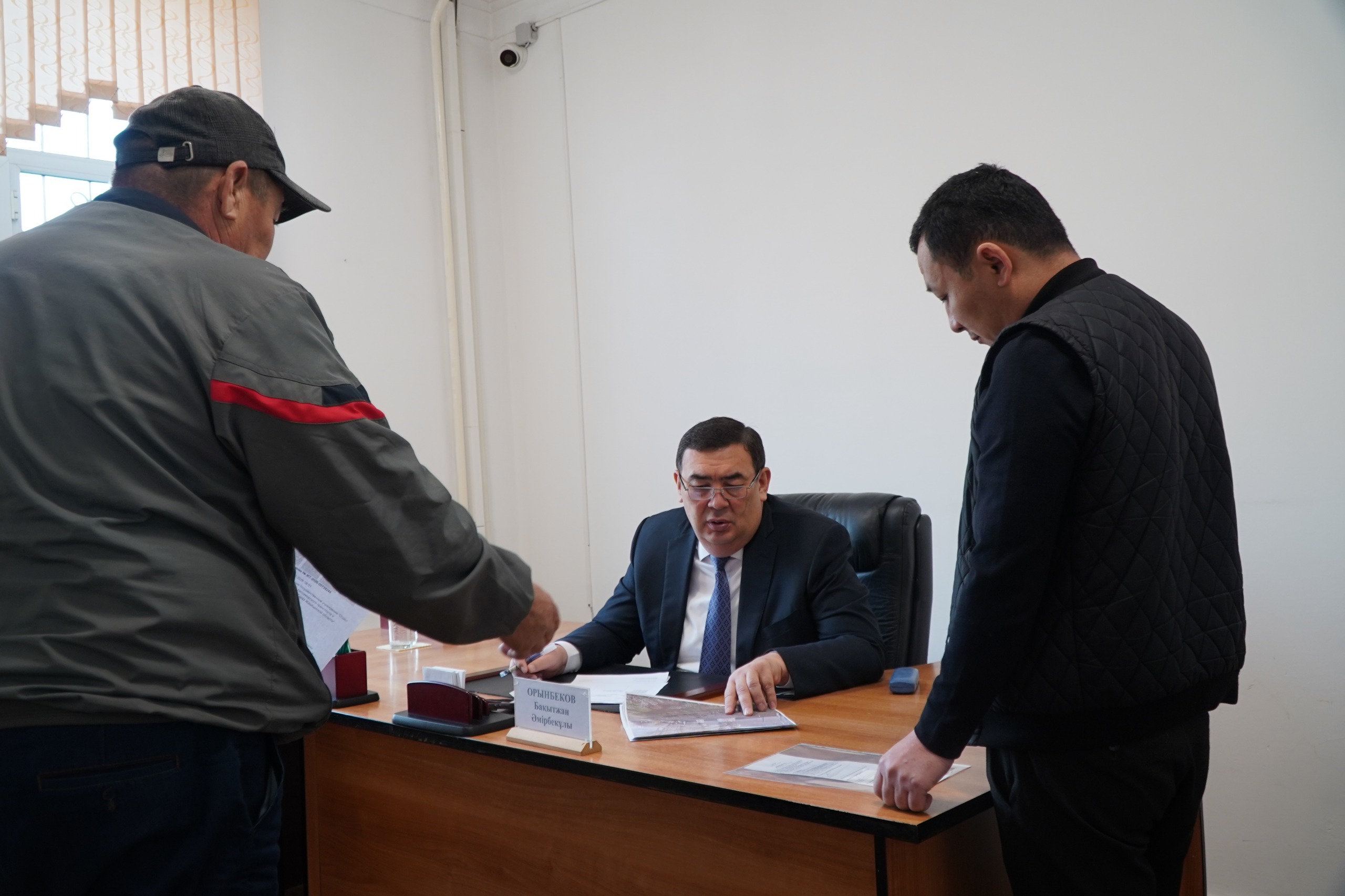 Аким города выслушал личные обращения граждан