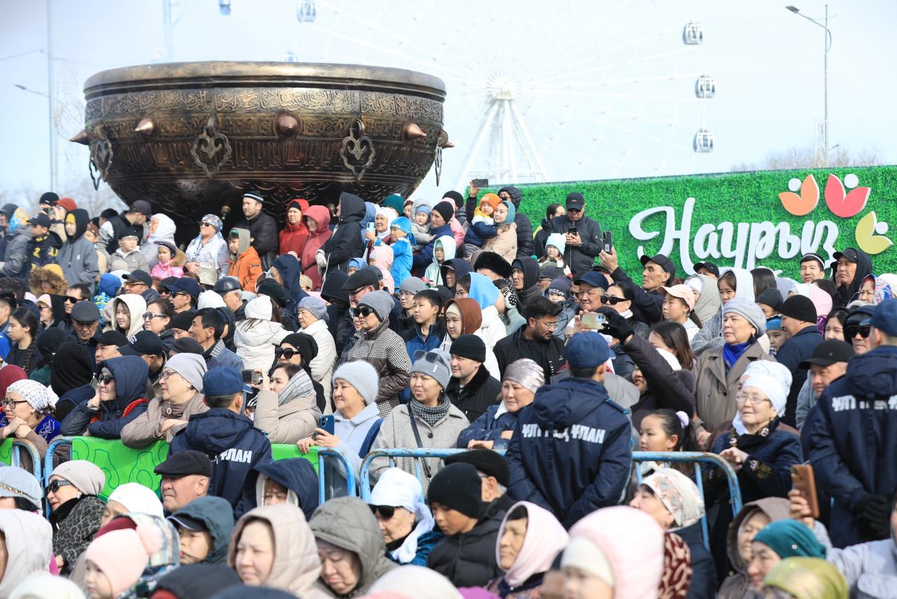 Фоторепортаж с празднования Наурыза в Актобе