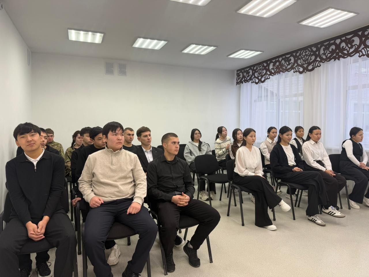 Проведение недели государственной службы в школах