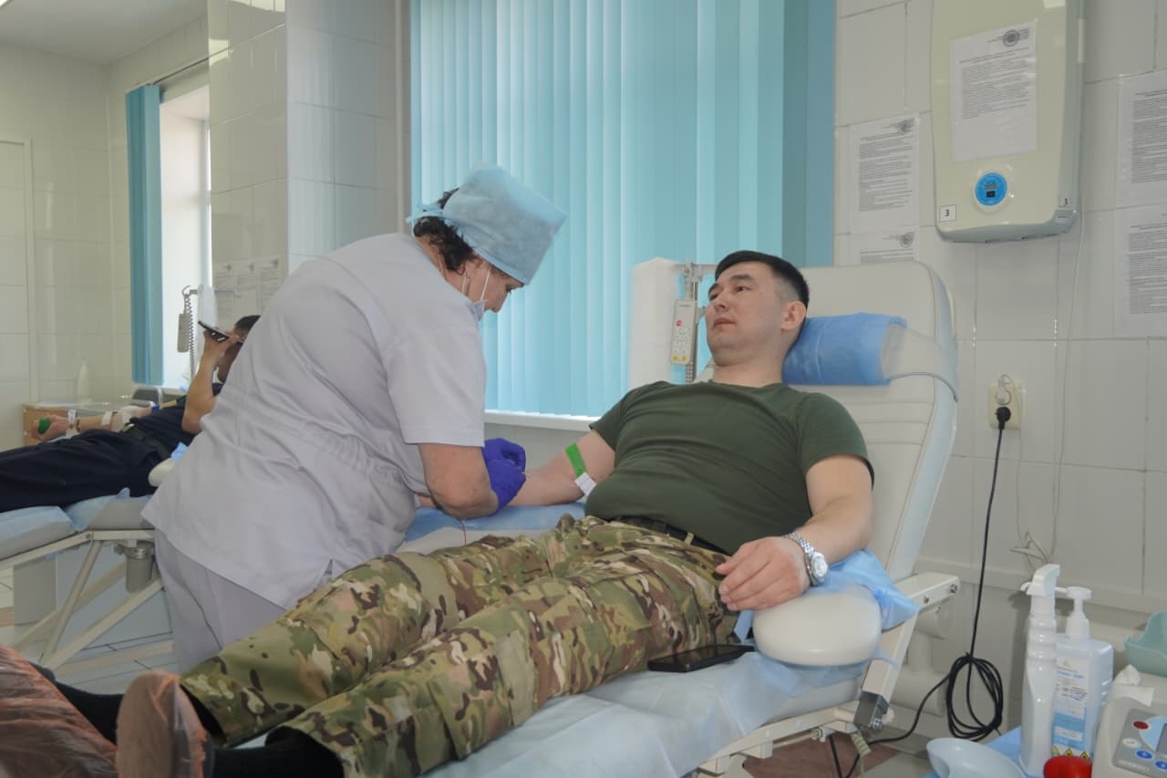 Огнеборцы СКО приняли участие в донорской акции