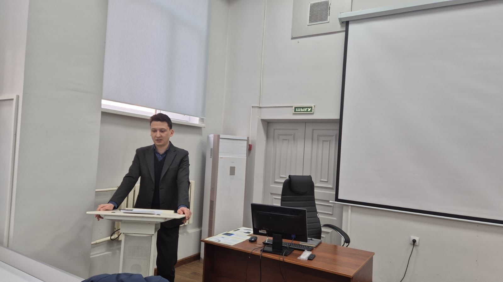 “Закон и порядок”:в КазНМУ прошла лекция по противодействию коррупции для молодых врачей