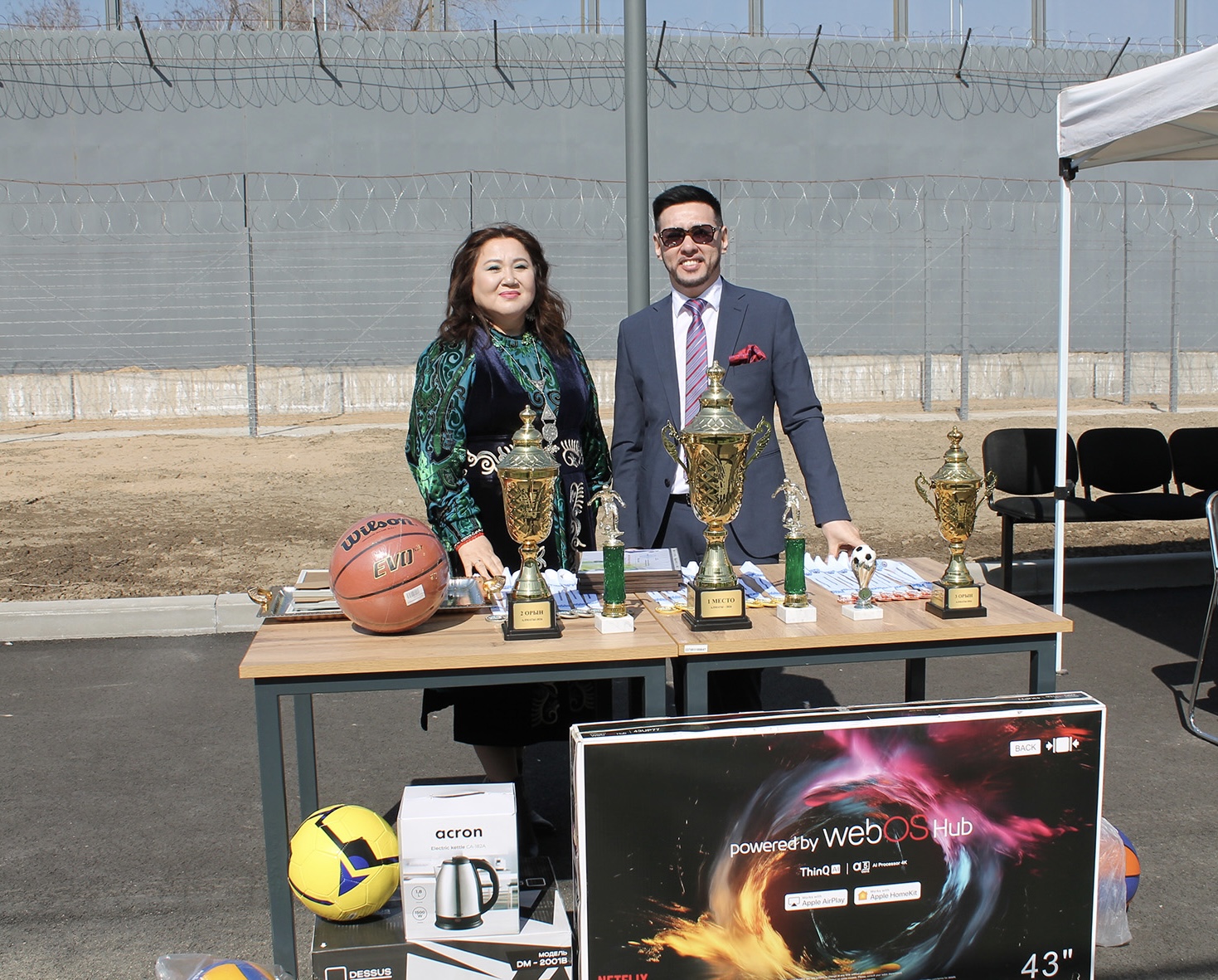 Уполномоченный по правам человека в Республике Казахстан Артур Ластаев с рабочим визитом посетил учреждение средней безопасности №11 для содержания несовершеннолетних, расположенное в городе Алматы