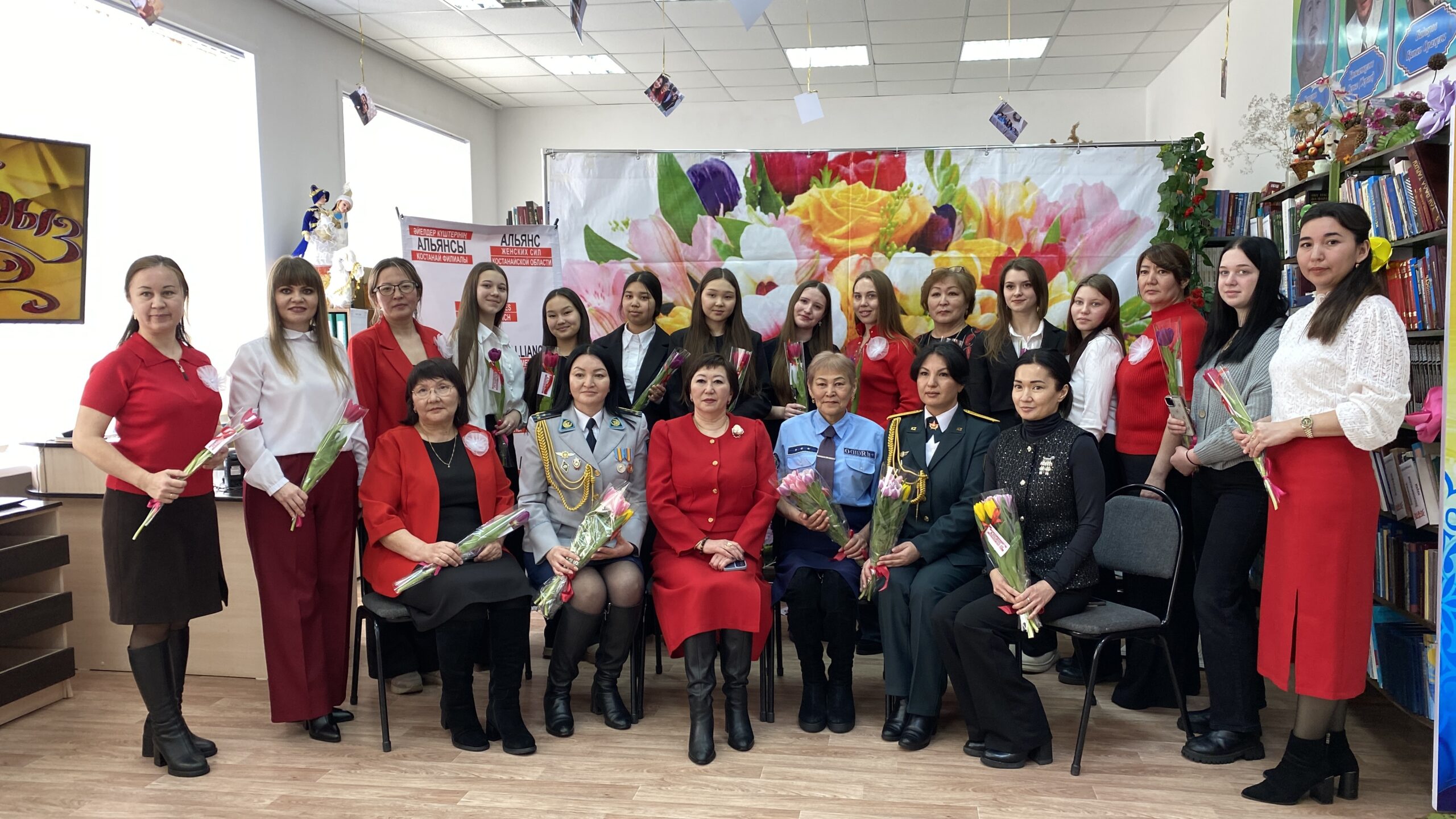 «Она – женщина! Она – мать! Она служит Отчизне!»