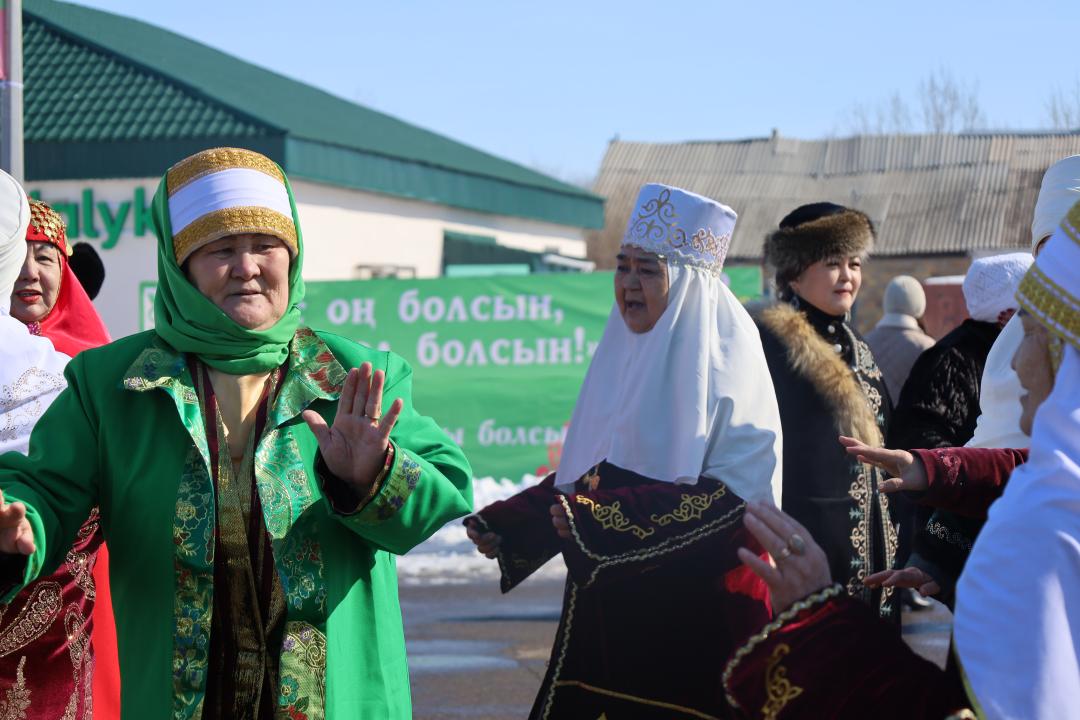 В НУРИНСКОМ РАЙОНЕ ШИРОКО ОТМЕТИЛИ ПРАЗДНИК НАУРЫЗ