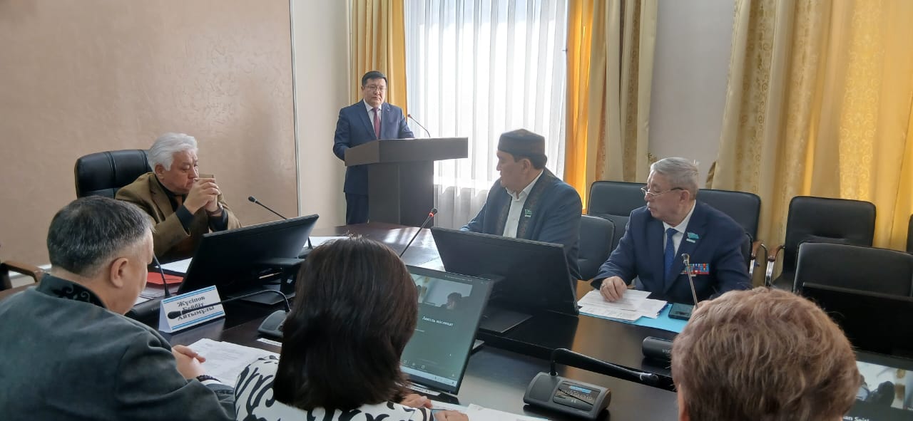 Депутаты обсудили состояние качества, безопасность товаров и услуг, меры по защите прав потребителей и охране окружающей среды