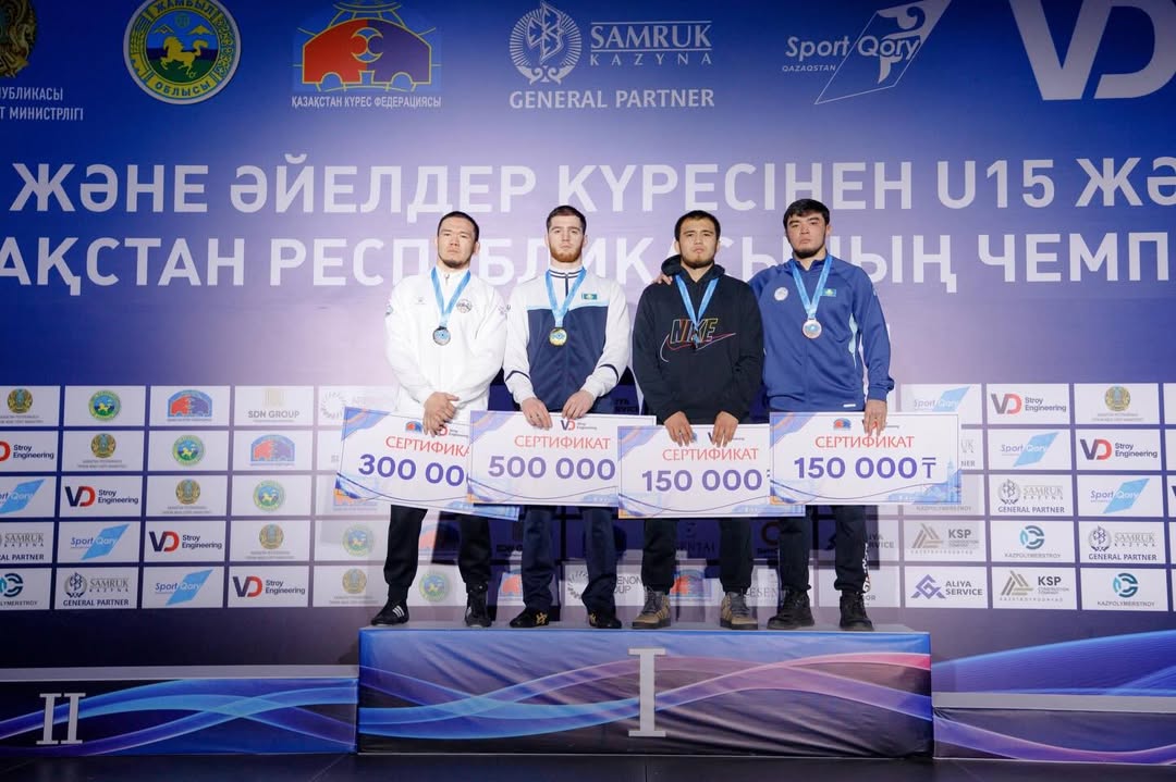 Мастера вольной борьбы Восточного Казахстана покорили пьедестал в Таразе