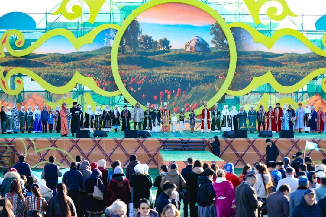 В Актобе на конкурс национальной одежды съехались участники со всех районов