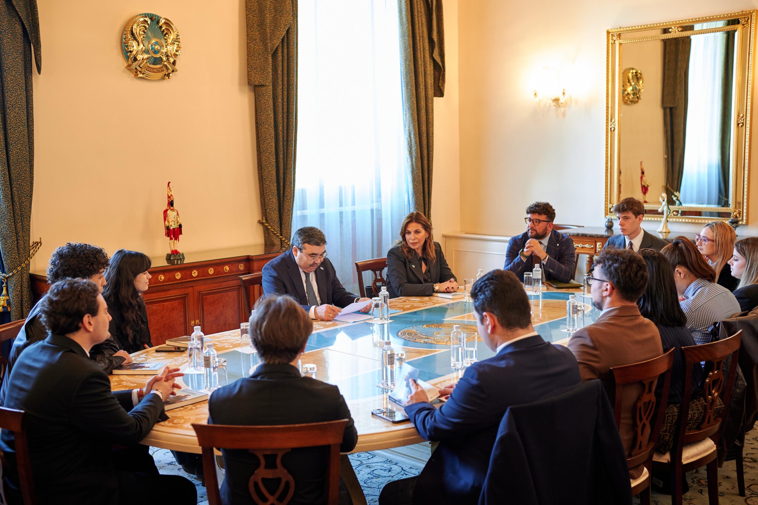 Итальянские студенты ознакомились с политическими реформами, проводимыми в Казахстане