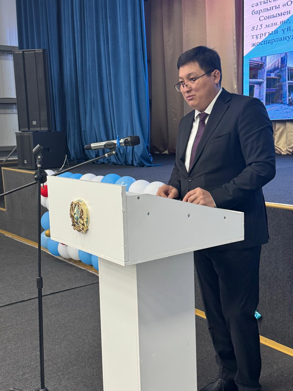 Жители села Тастобе выразили благодарность на встрече с акимом района