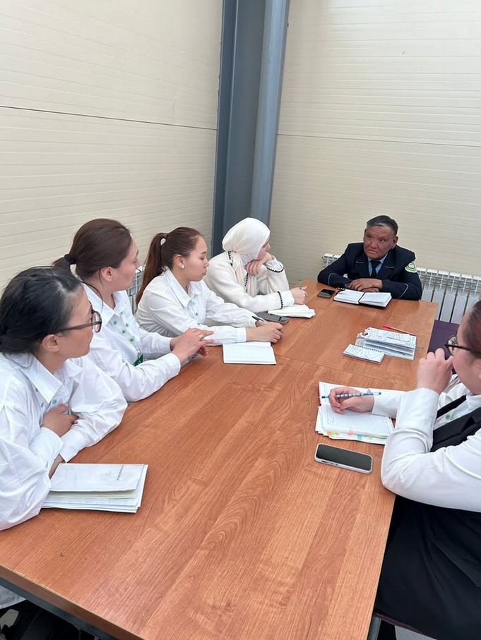 Старшим судебным исполнителем филиала «Межрайонный территориальный отдел принудительного исполнения г. Жезказган» Р.К.Оралбаевым организован семинар совещание на тему: «Оказание государственной услуги»