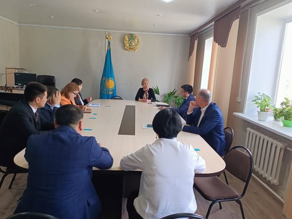 15 апреля 2026 года в зале заседаний районного маслихата состоялось собрание депутатской фракции.