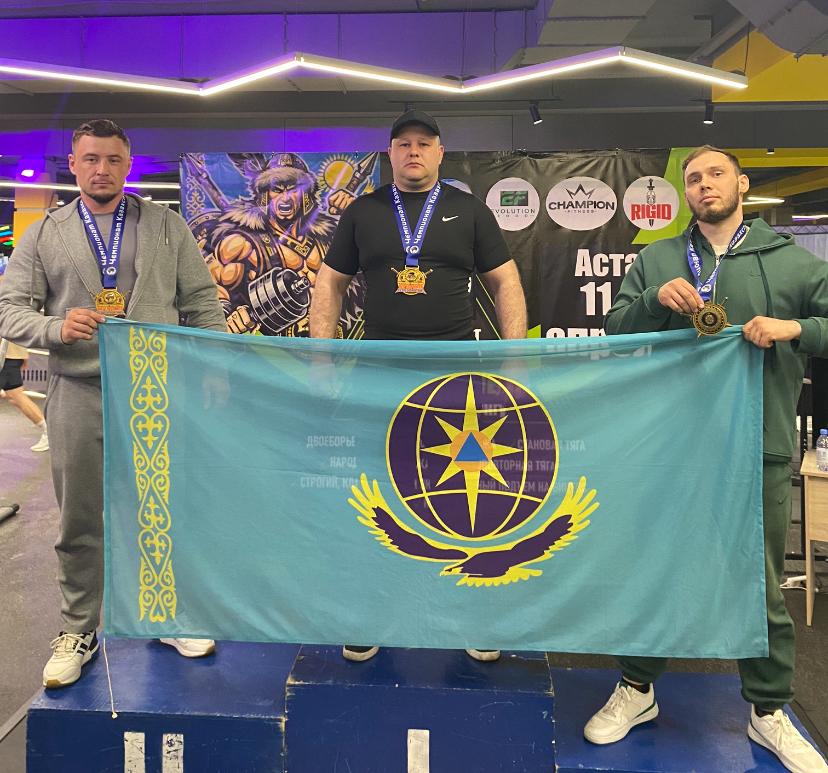Первое место занял на чемпионате Казахстана по пауэрлифтингу “BATYR POWER” занял карагандинский спасатель.