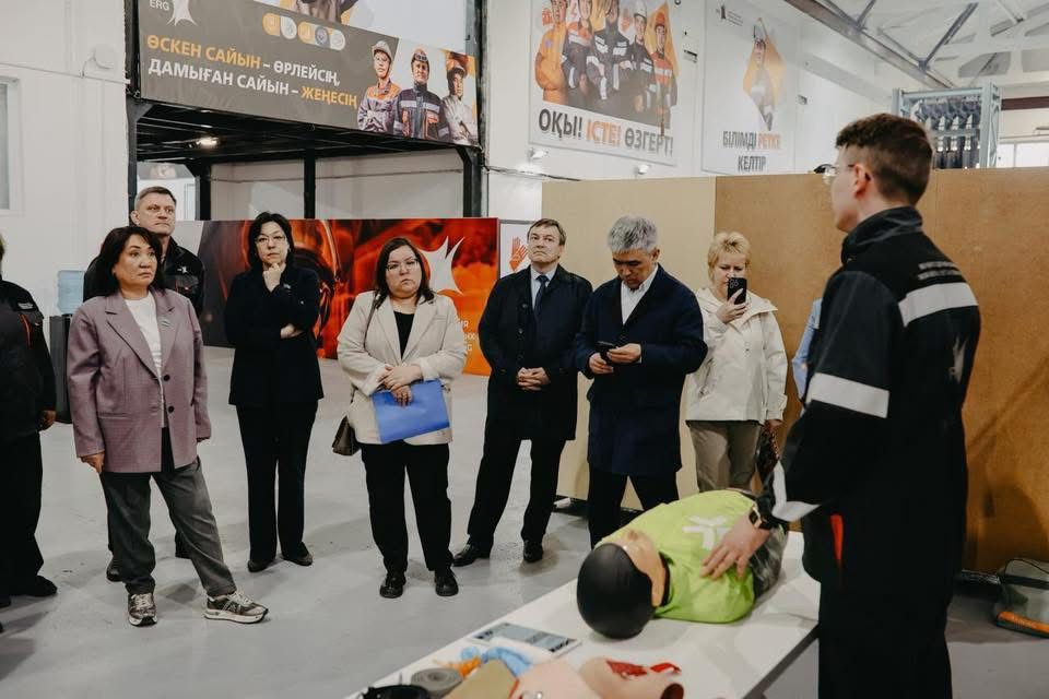Депутаты ознакомились с работой современного центра обучения безопасности труда в Павлодарской области