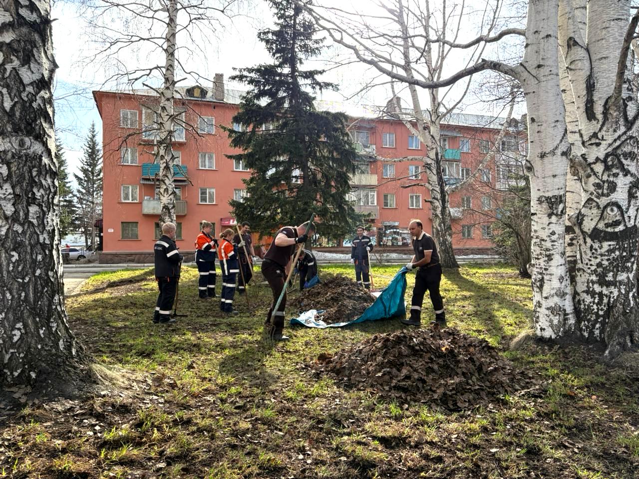 Жители Риддера на субботнике собрали более 5 тонн мусора