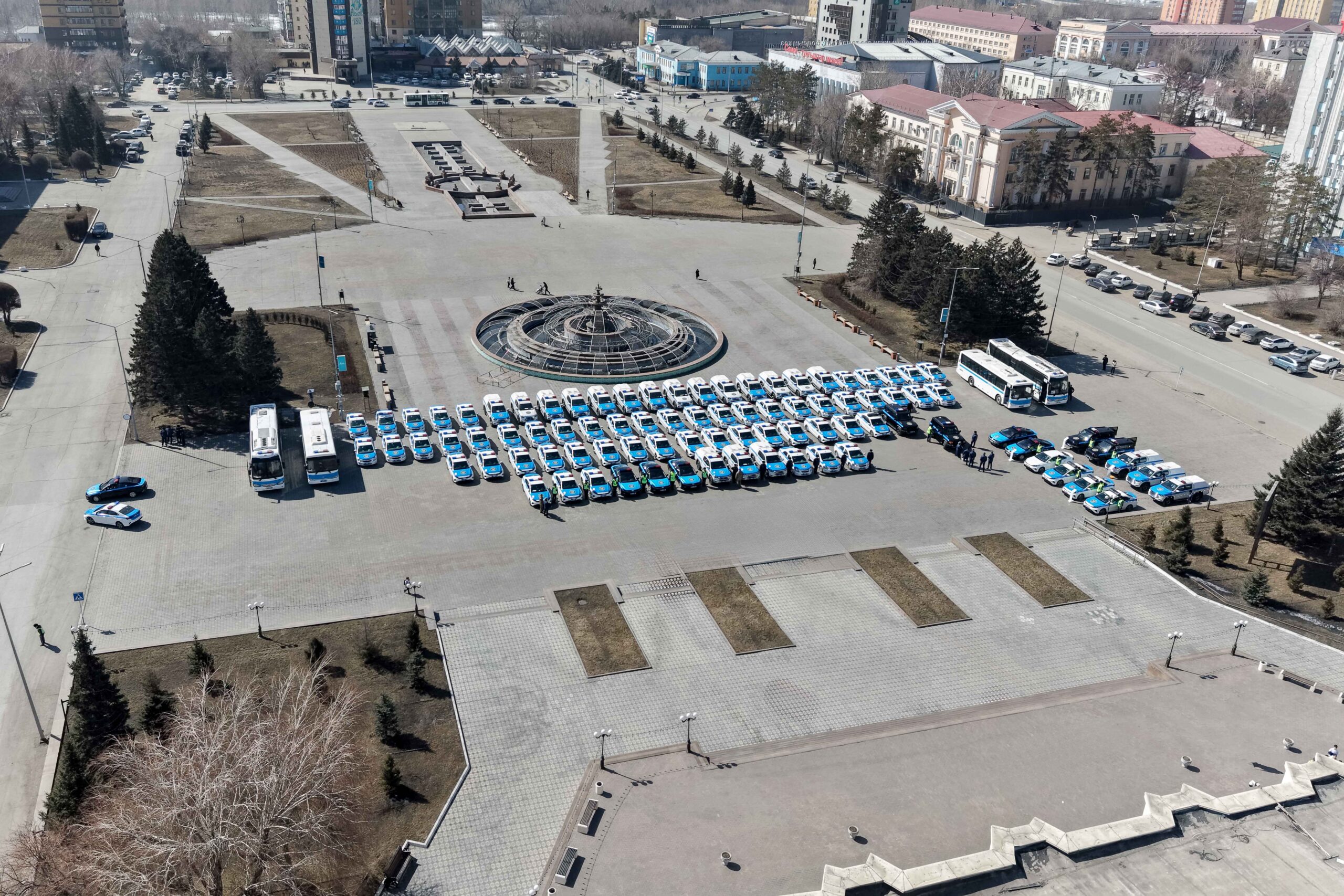 Полицейским области Абай передано 137 служебных автомобилей