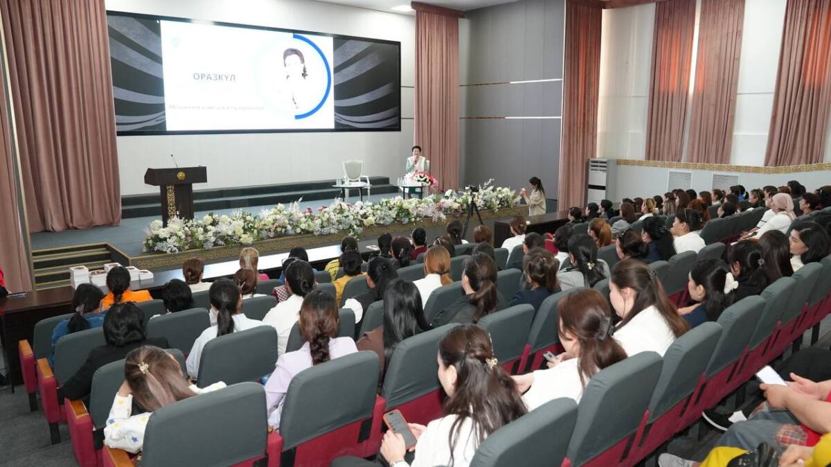 Познавательный вечер с участием 250 женщин прошел в Туркестане 