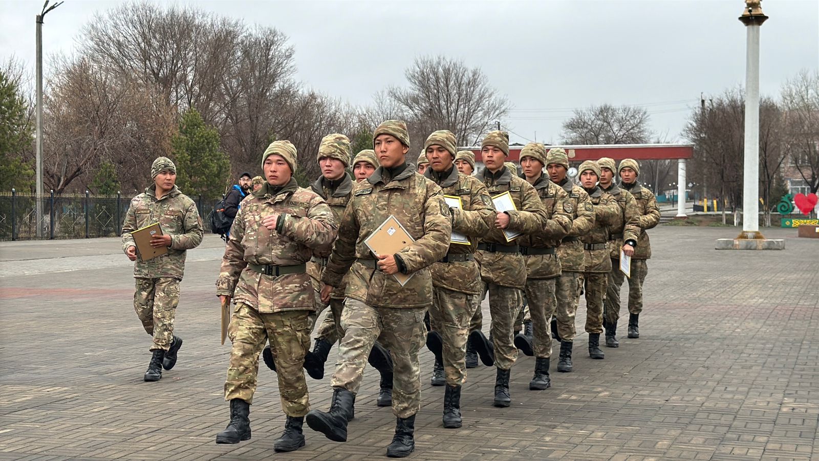 В Жаркаинском районе выразили благодарность военнослужащим, участвовавшим в противопаводковых работах