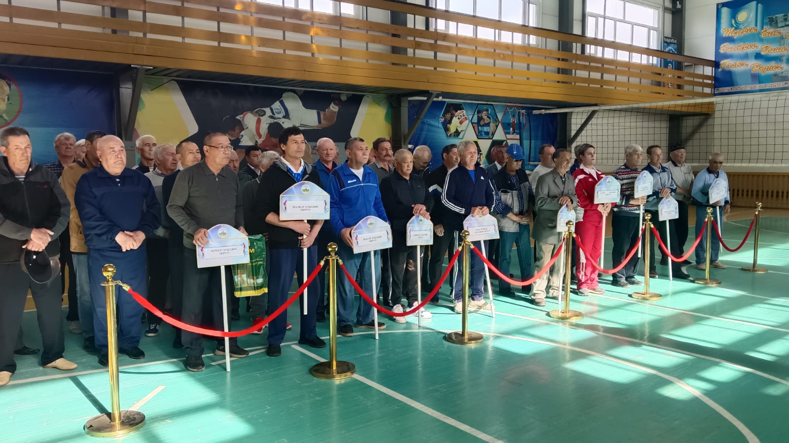 ВЕТЕРАНЫ СОРЕВНУЮТСЯ