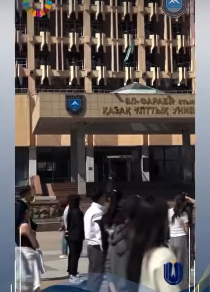 В рамках акции «Неделя здоровья и прав человека» в странах СНГ, а также в целях реализации Цели устойчивого развития ООН №3 «Хорошее здоровье и благополучие» в Казахском национальном университет имени аль-Фараби прошла спортивно-просветительская акция-флешмоб «Зарядка в КазНУ», организованная совместно с Представителем Уполномоченного по правам человека Республики Казахстан по г. Алматы Малдыбаевым К.М. и участником Молодежного крыла при УПЧ «Еркіндік рухы» , и.о. доцента кафедры уголовного права уголовного процесса и криминалистики КазНУ им. аль-Фараби Сураевой К.С.