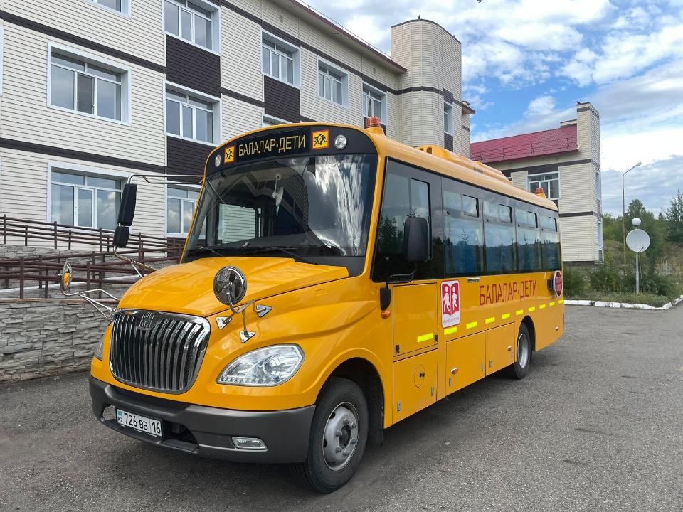 В ВКО планируют закупить около 100 новых школьных автобусов