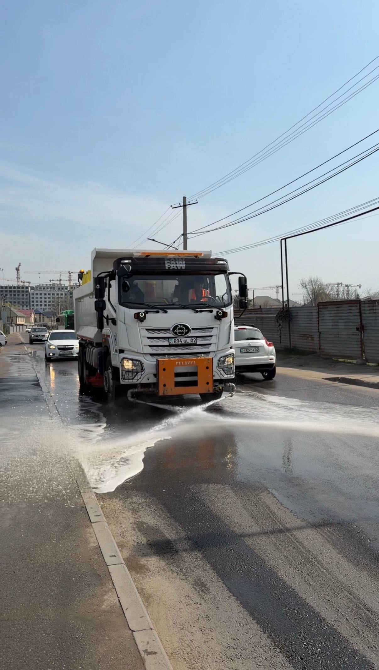 В ходе акции «Таза Қазақстан» приведена в порядок улица Медеубекова