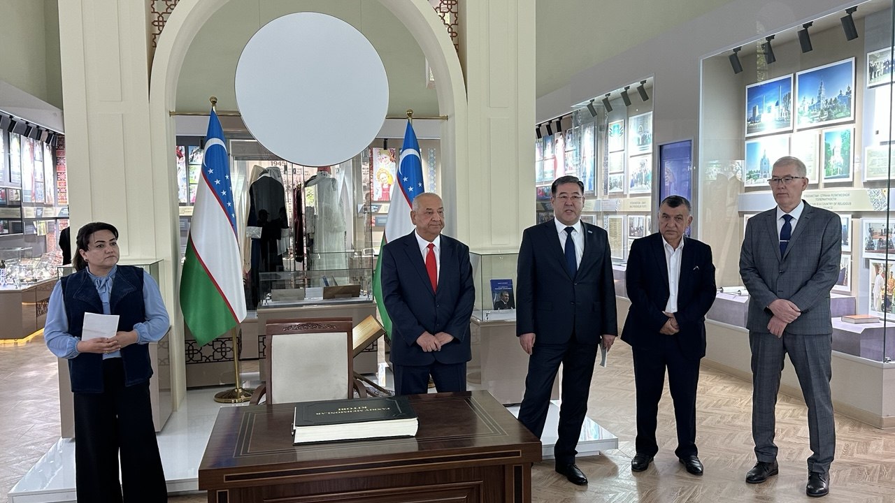 В Самарканде открылась выставка Национального музея-заповедника «Әзірет Сұлтан»