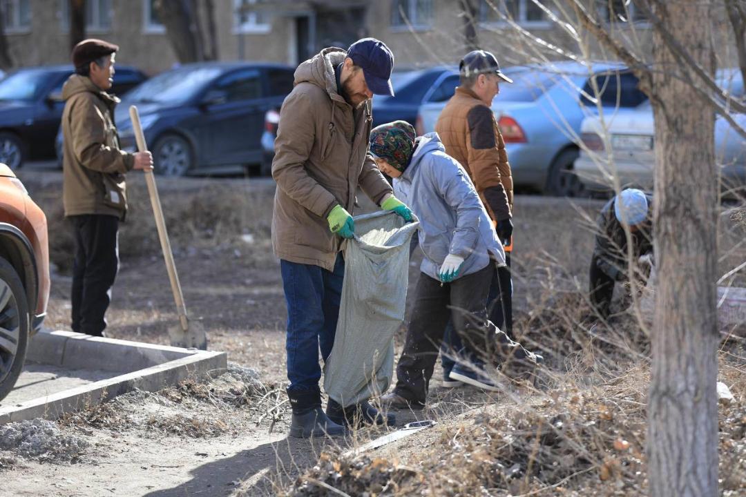 В Актюбинской области продолжаются субботники