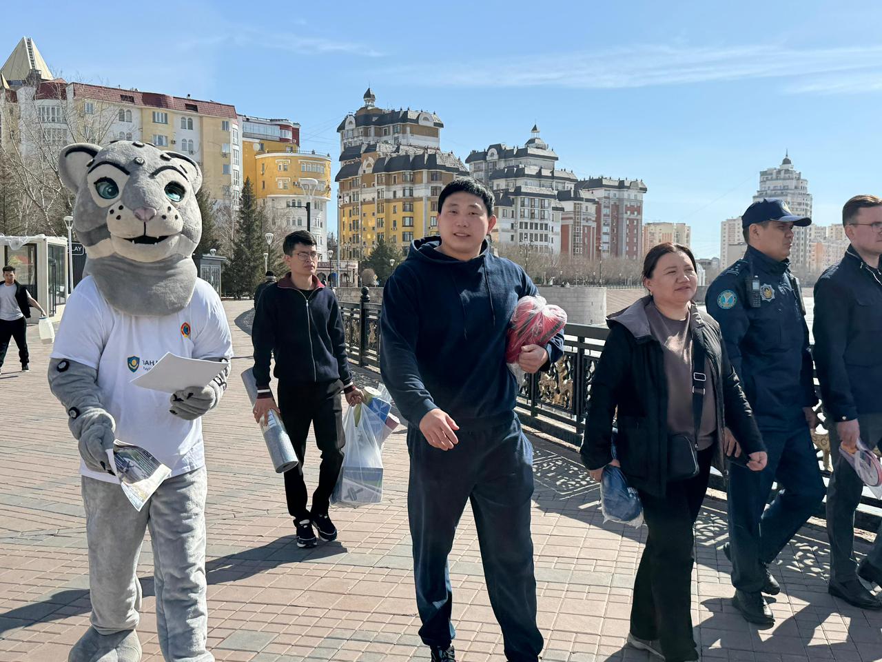 “Закон и порядок”: в Астане прошла акция против вредных привычек