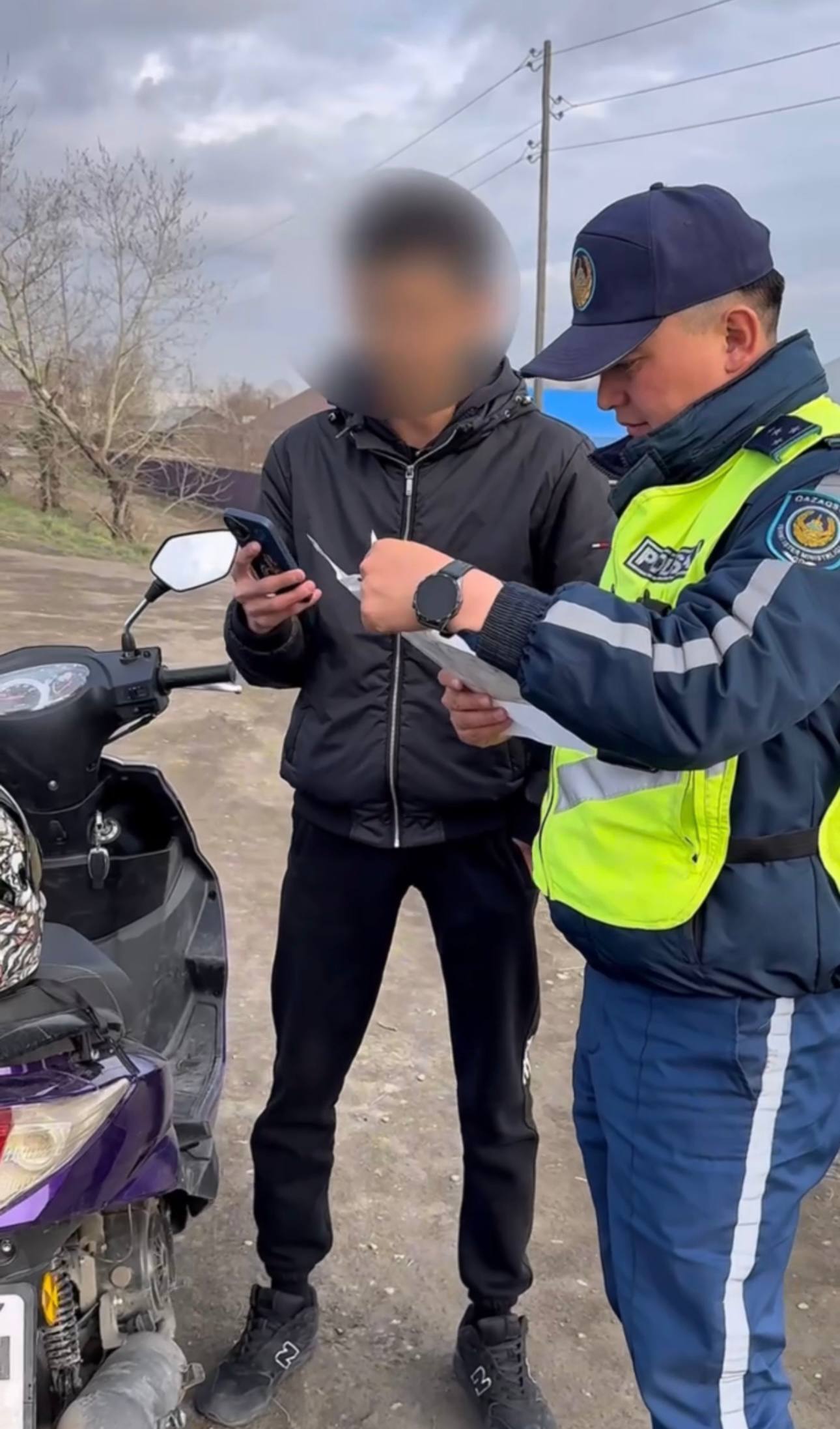 Полиция области Абай усилила контроль за мопедами: безопасность на дорогах — в приоритете