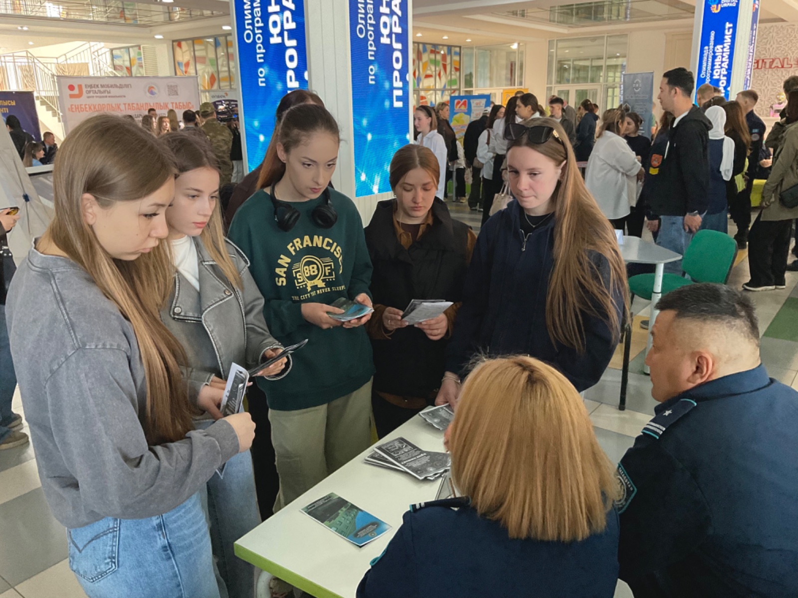 Больше 60 работодателей и свыше тысячи участников: в Петропавловске прошла ярмарка вакансий