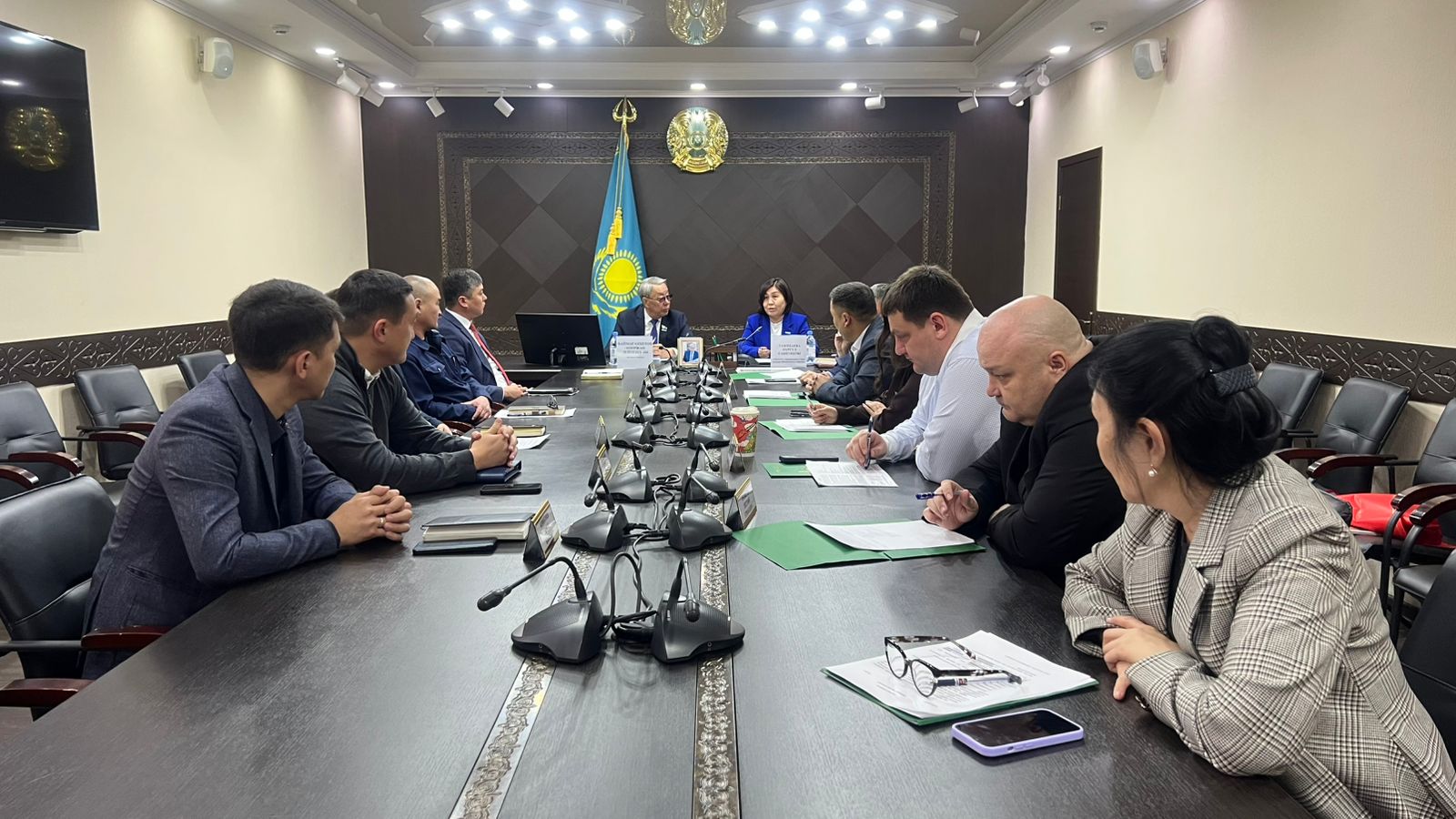 Заседание депутатской фракции партии AMANAT