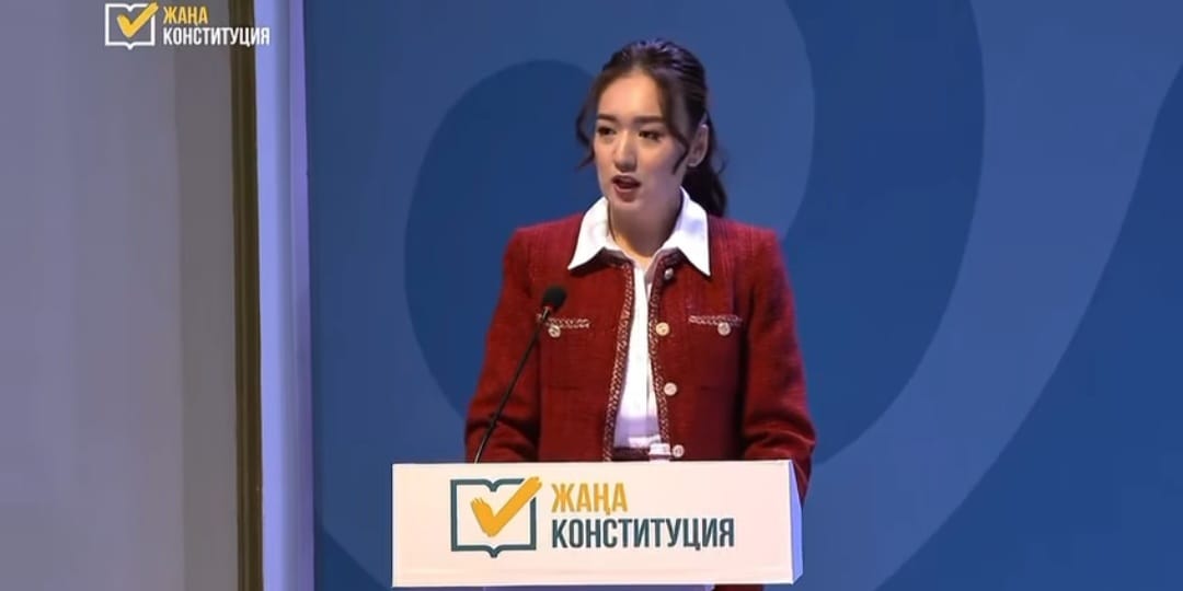 МОЛОДЕЖЬ УВЕРЕНА В БУДУЩЕЕ СТРАНЫ