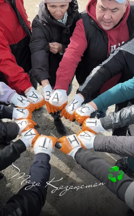 В рамках акции “Таза Қазақстан” в селе Аксу-Аюлы Шетского района был организован областной субботник
