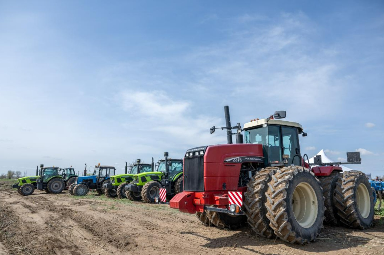 В области Жетісу в этом году уровень обновления сельхозтехники составит 8%