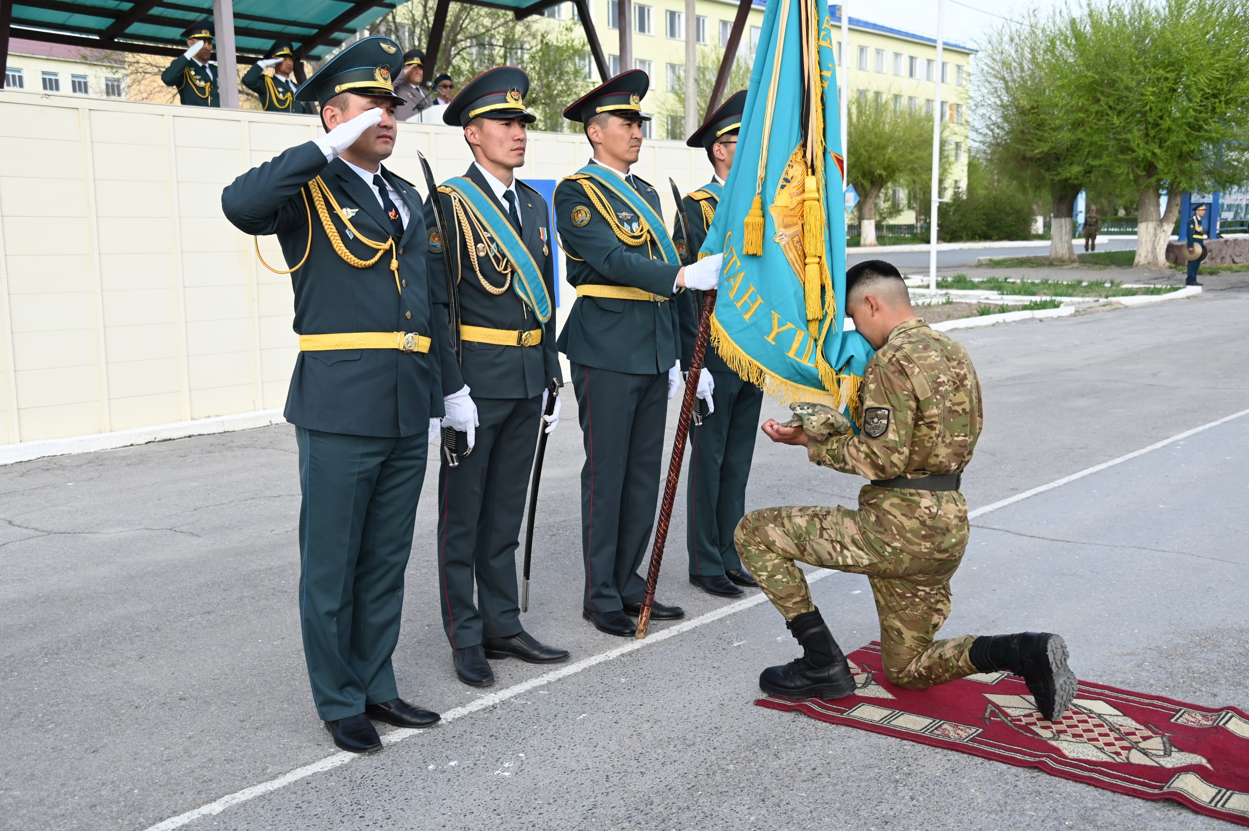 В Гвардейском гарнизоне 600 солдат получили военно-учетные специальности