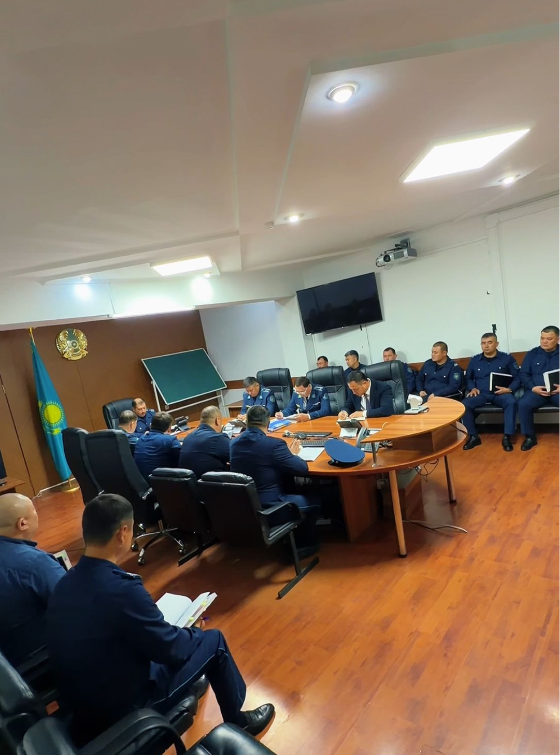 В Департаменте полиции города Шымкента под председательством заместителя начальника состоялось расширенное совещание по вопросам организации административного надзора и профилактической работы в отношении лиц, освобождённых из мест лишения свободы.